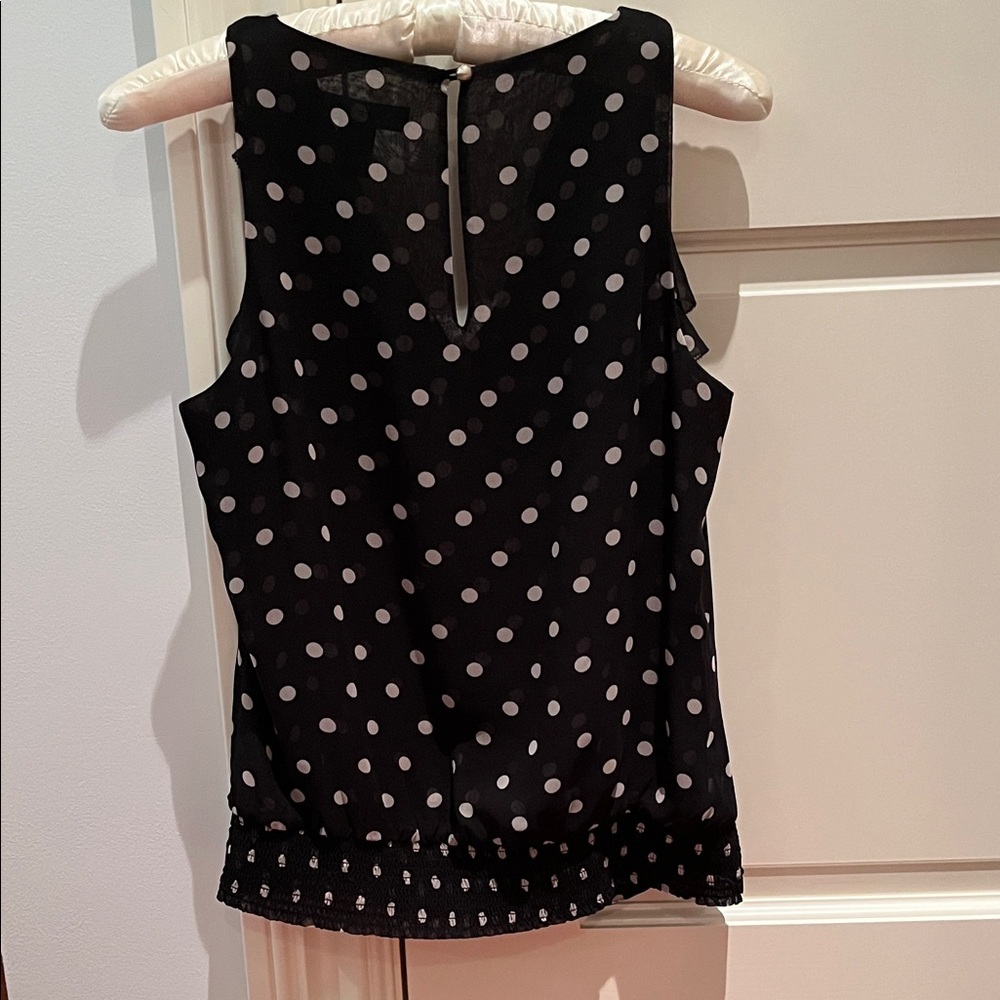 WHBM Black with White Polka Dots Sleeveless Ruffle Neck Top Size XS - Picture 3 of 11